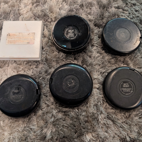 MAC Cosmetics Bronzing Powder Collection - Picture 5 of 11